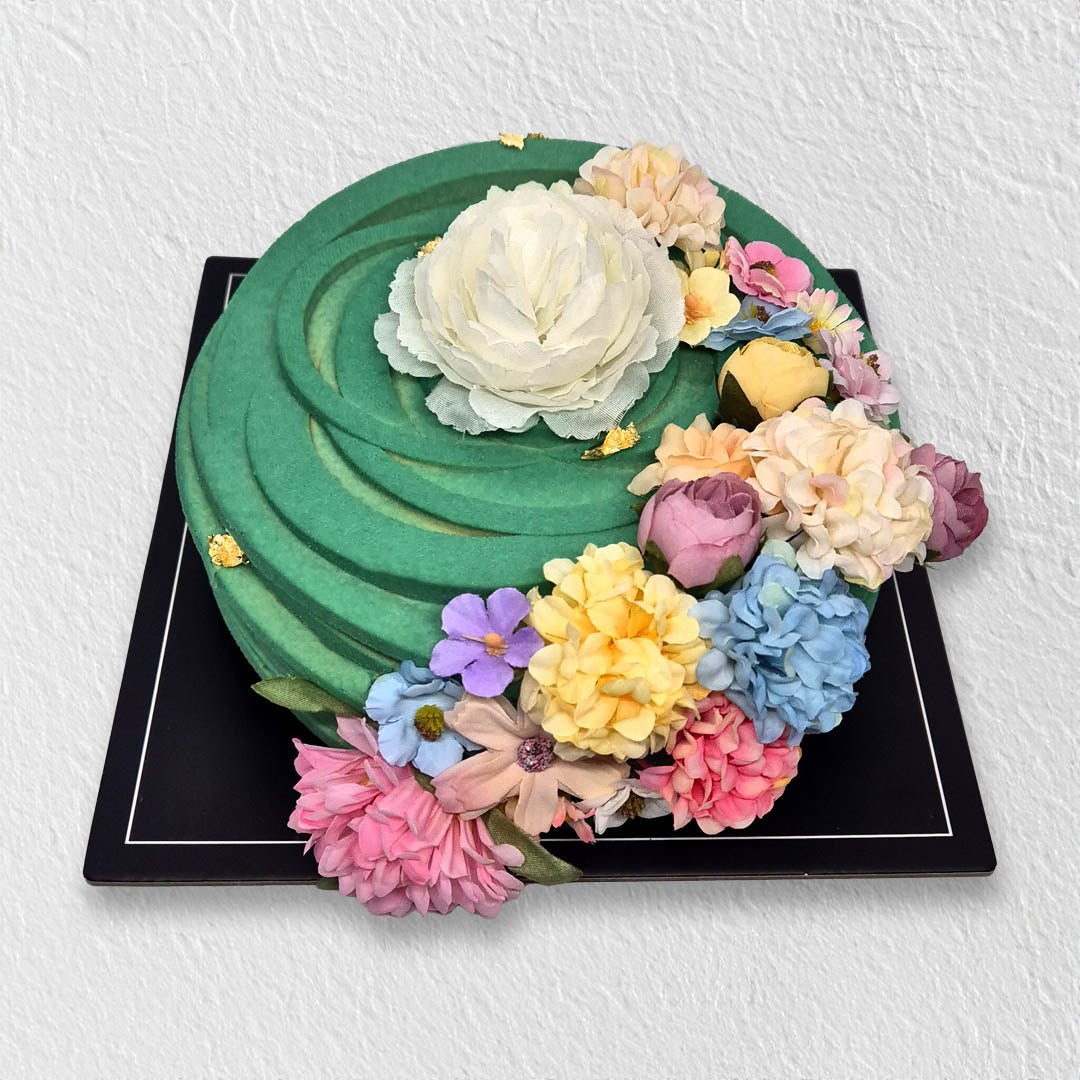 Matcha & Raspberry Mousse Cake: Bundle at Onyx Hive Cakes Sydney