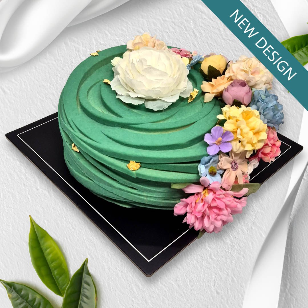 Matcha & Raspberry Mousse Cake: Halal