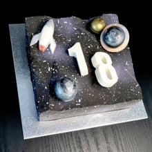 Load image into Gallery viewer, Cosmos (C) Create Your Own Cake - Onyx Hive
