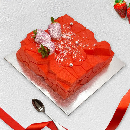 Scarlet Strawberry 'n' Cream Cake - Onyx Hive