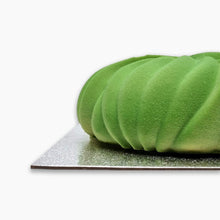 Load image into Gallery viewer, Verde Matcha &amp; Raspberry Cake - Onyx Hive
